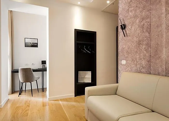 Hotel At 41 3*