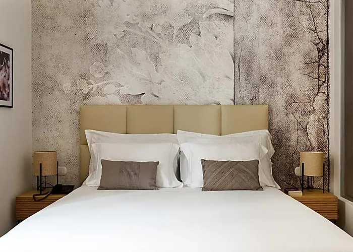 Hotel At 41 3*