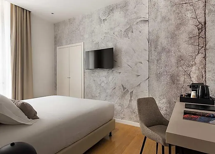 At 41 Hotel Roma
