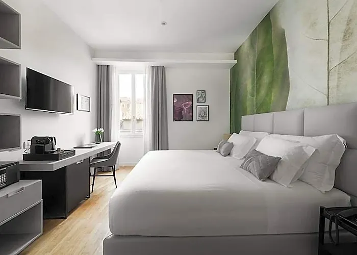 Hotel At 41